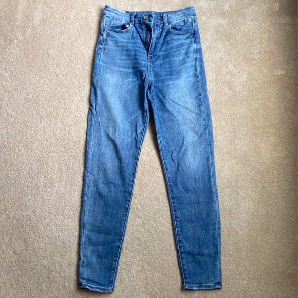 Light Wash Mom Jeans - Picture 1 of 4